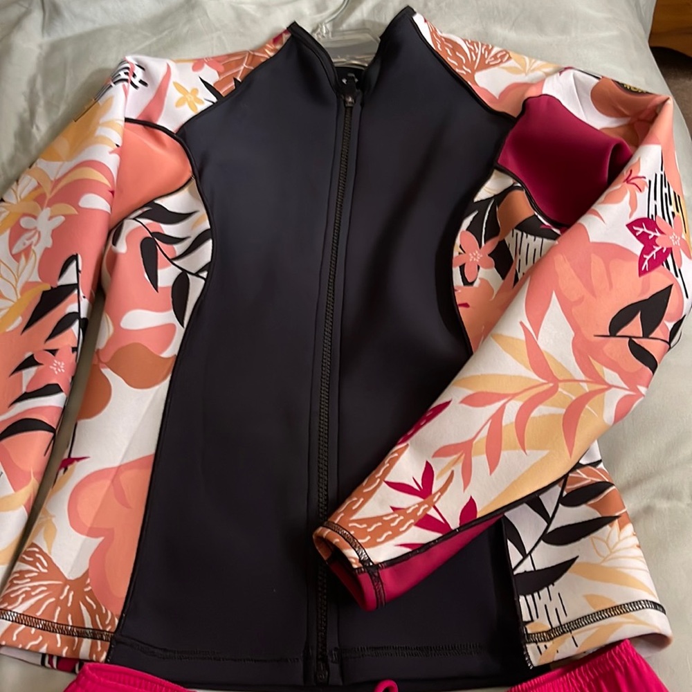 Roxy Wetsuit jacket w/ matching board shorts